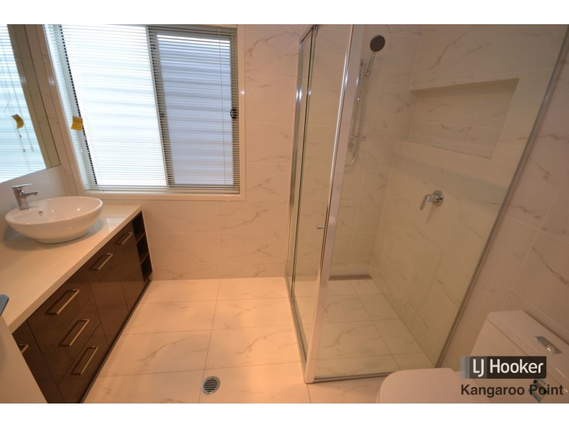 16 Llewellyn Street, Kangaroo Point QLD 4169