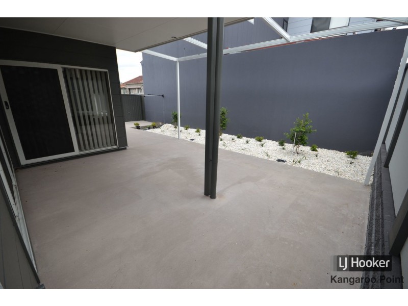 16 Llewellyn Street, Kangaroo Point QLD 4169