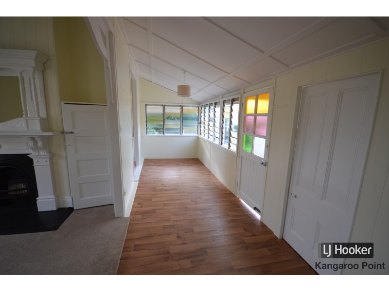 22 Elfin Street, East Brisbane QLD 4169