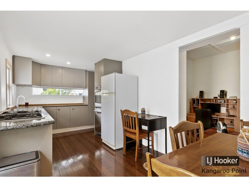 82 Linton Street, Kangaroo Point QLD 4169