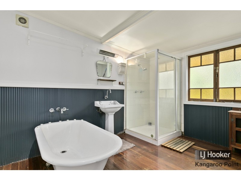 82 Linton Street, Kangaroo Point QLD 4169
