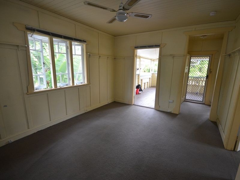 16 Ellis Street, Greenslopes QLD 4120