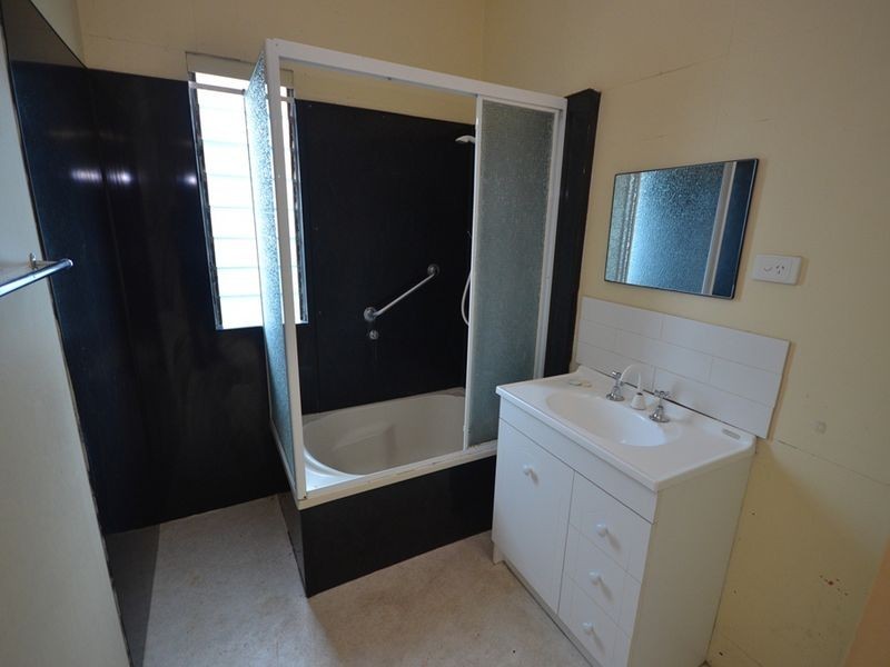 16 Ellis Street, Greenslopes QLD 4120