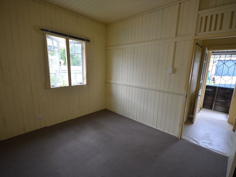 16 Ellis Street, Greenslopes QLD 4120