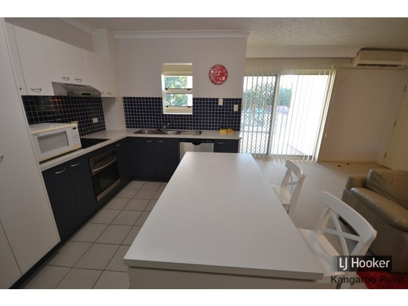 2/19 Thorn Street, Kangaroo Point QLD 4169