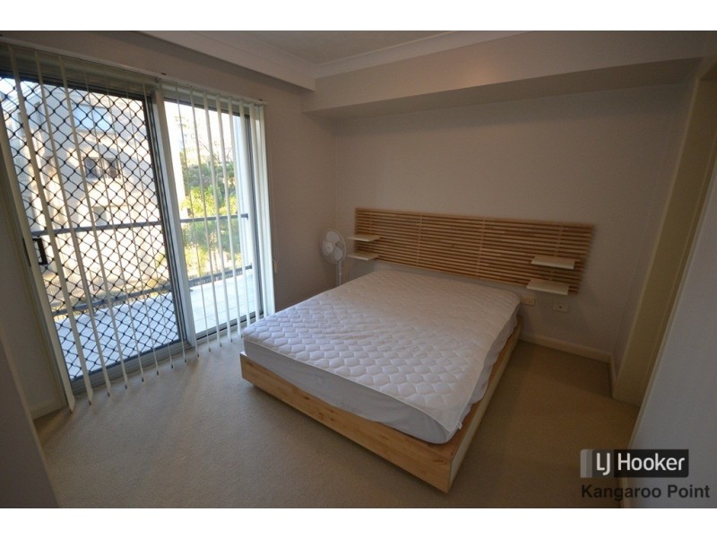 2/19 Thorn Street, Kangaroo Point QLD 4169