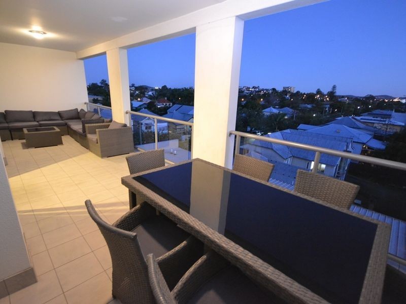 304/33 Lytton Rd, East Brisbane QLD 4169