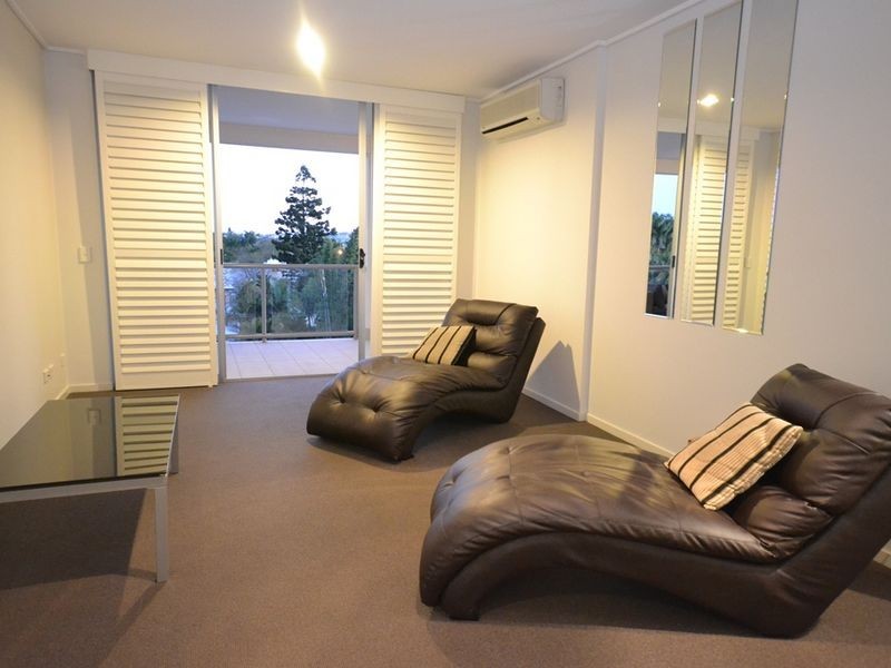 304/33 Lytton Rd, East Brisbane QLD 4169