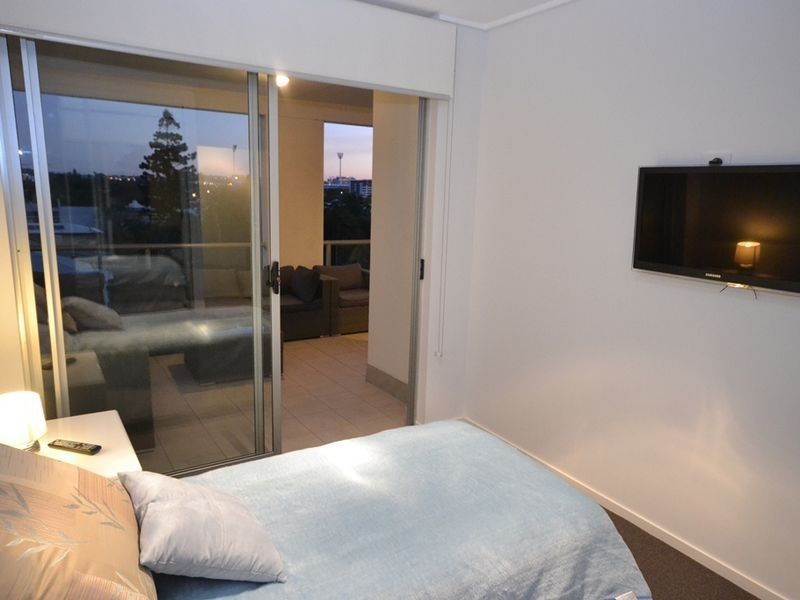 304/33 Lytton Rd, East Brisbane QLD 4169