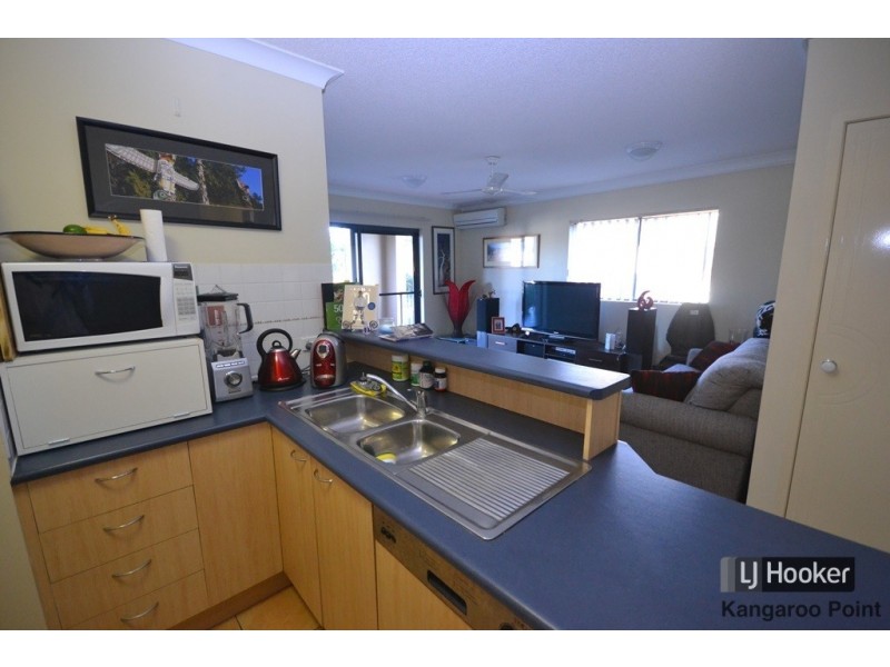 2/29 Bell Street, Kangaroo Point QLD 4169