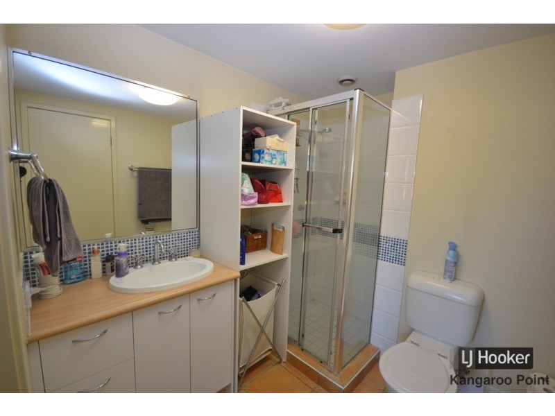 2/29 Bell Street, Kangaroo Point QLD 4169