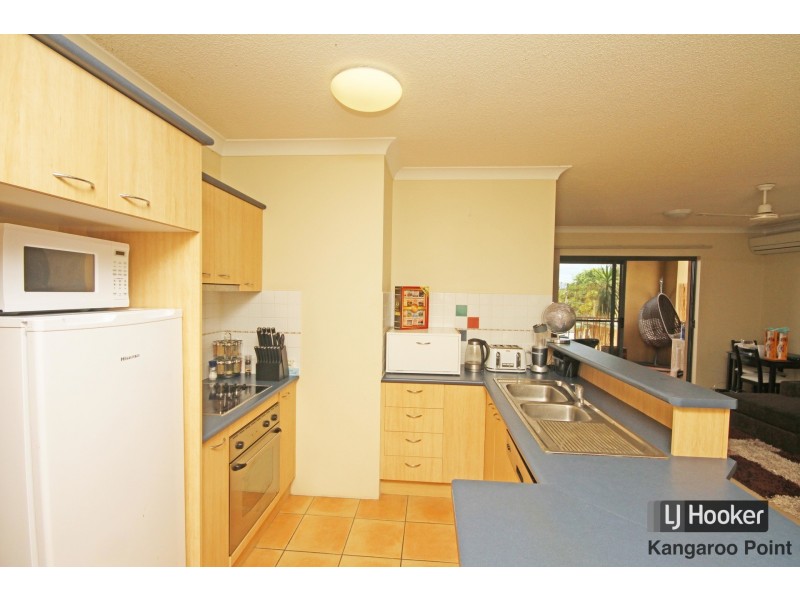 2/29 Bell Street, Kangaroo Point QLD 4169