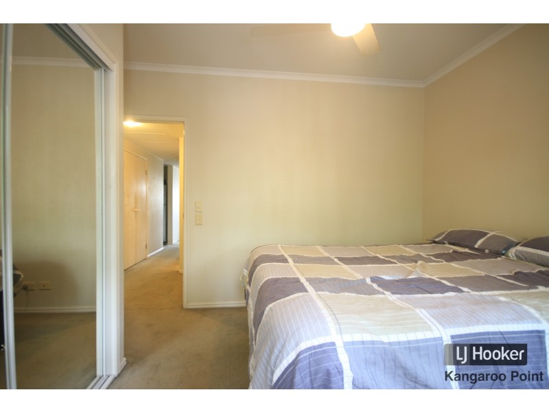 19/10 Goodwin Street, Kangaroo Point QLD 4169