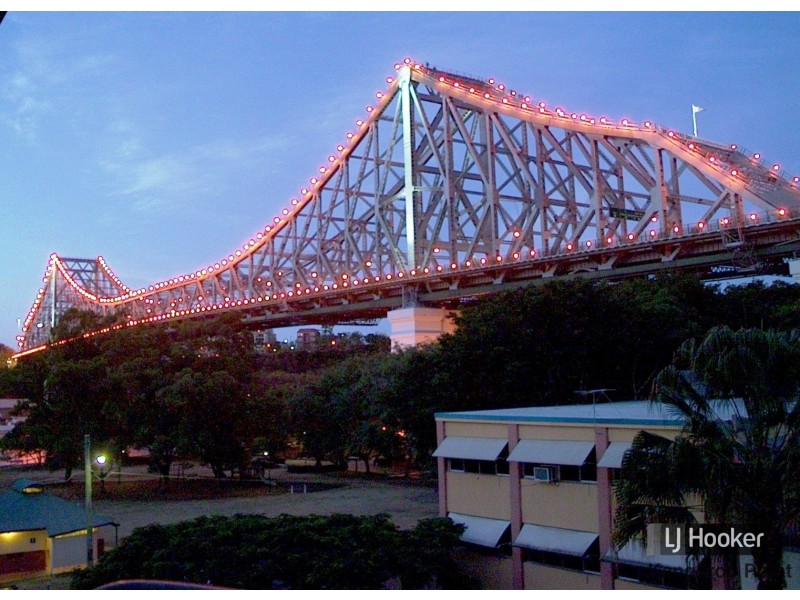 19/10 Goodwin Street, Kangaroo Point QLD 4169