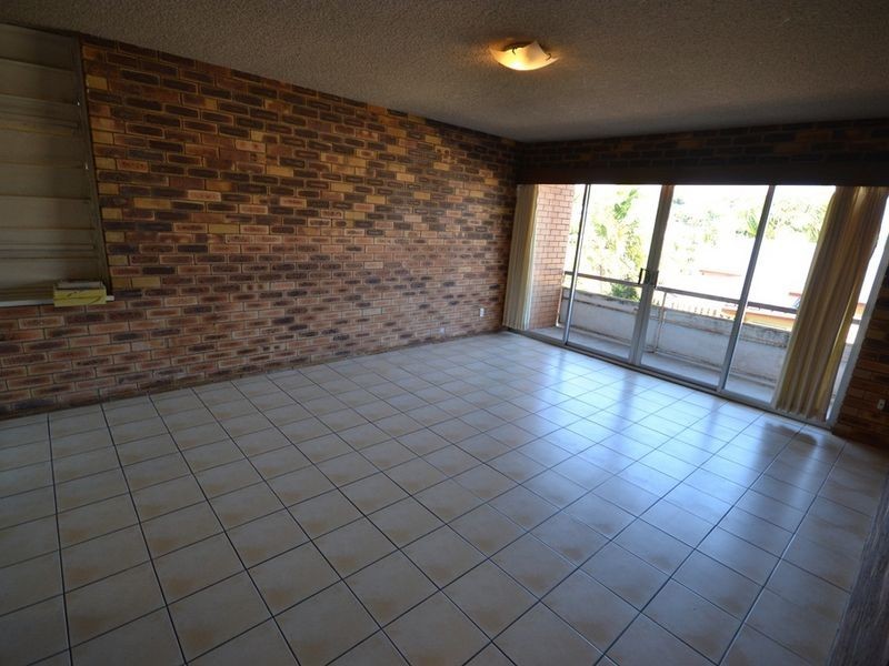 1/745 Logan Road, Greenslopes QLD 4120