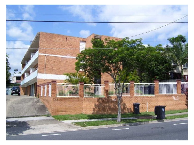 1/745 Logan Road, Greenslopes QLD 4120