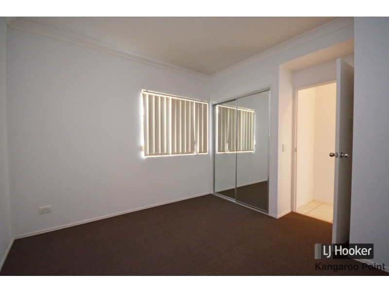 4/15 Rawlins Street, Kangaroo Point QLD 4169
