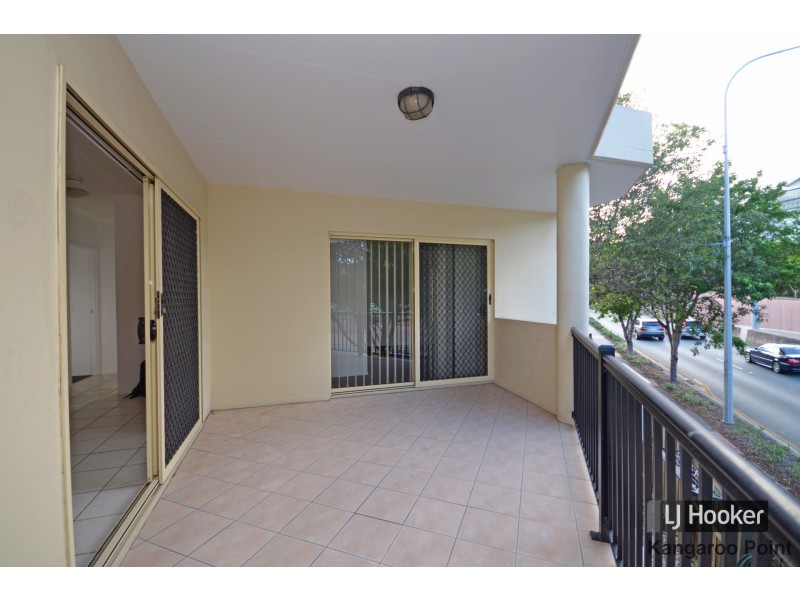 4/15 Rawlins Street, Kangaroo Point QLD 4169