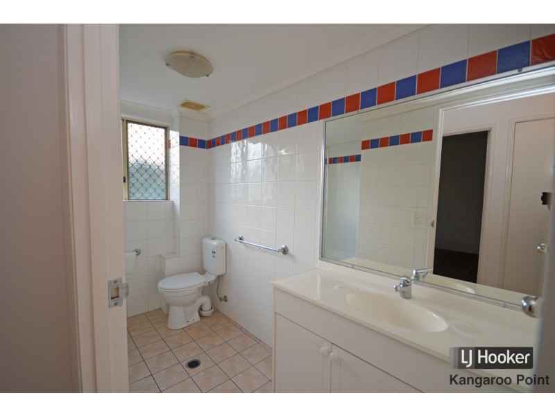 4/15 Rawlins Street, Kangaroo Point QLD 4169