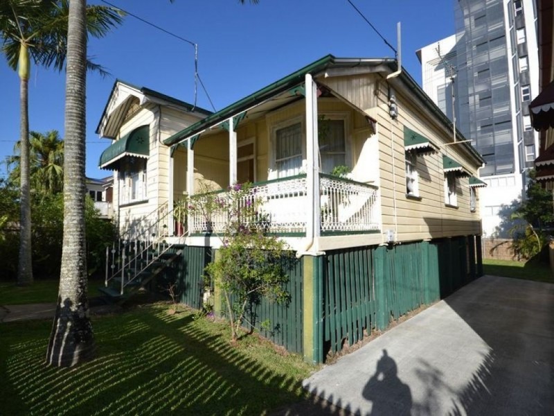 9 Duke Street, Kangaroo Point QLD 4169