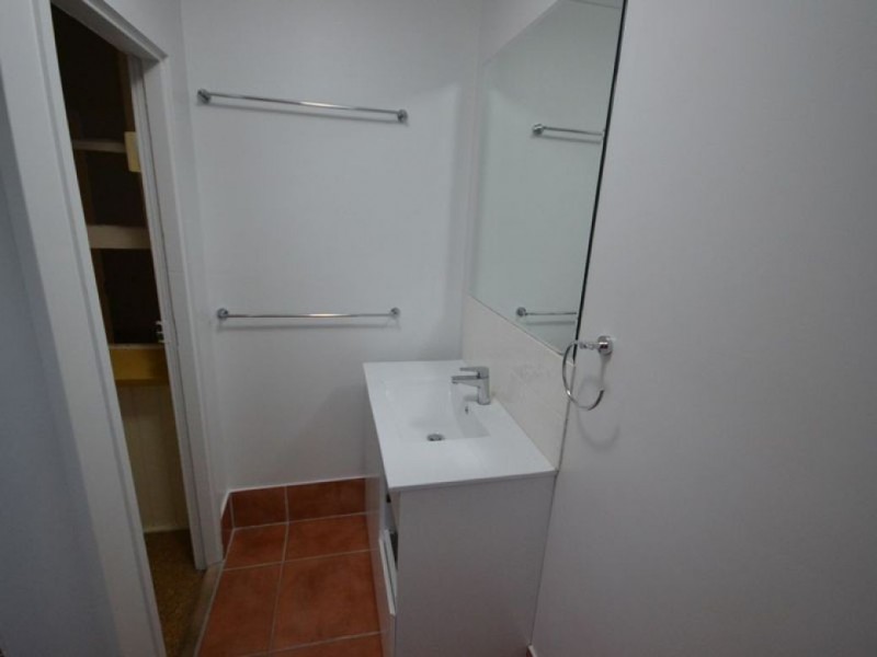 9 Duke Street, Kangaroo Point QLD 4169