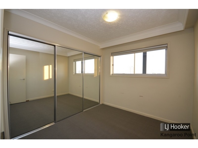 22/19 Thorn Street, Kangaroo Point QLD 4169