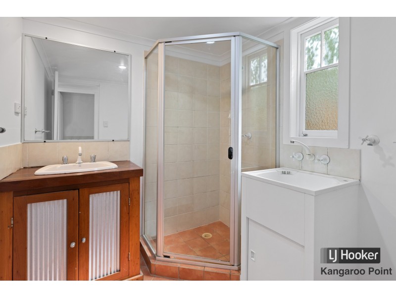 19 Rawlins Street, Kangaroo Point QLD 4169