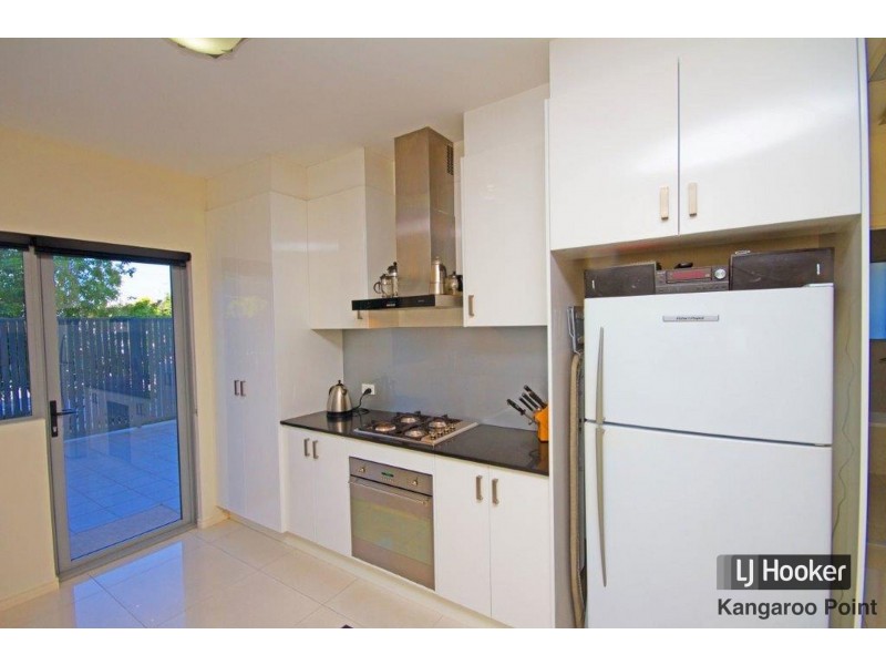 1/215 Wellington Road, Kangaroo Point QLD 4169