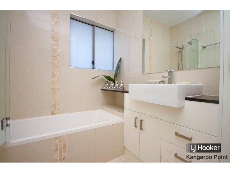 1/215 Wellington Road, Kangaroo Point QLD 4169