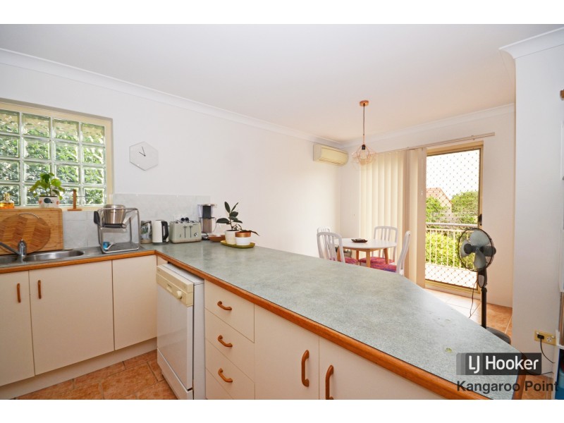 2/30 Noela Street, Coorparoo QLD 4151