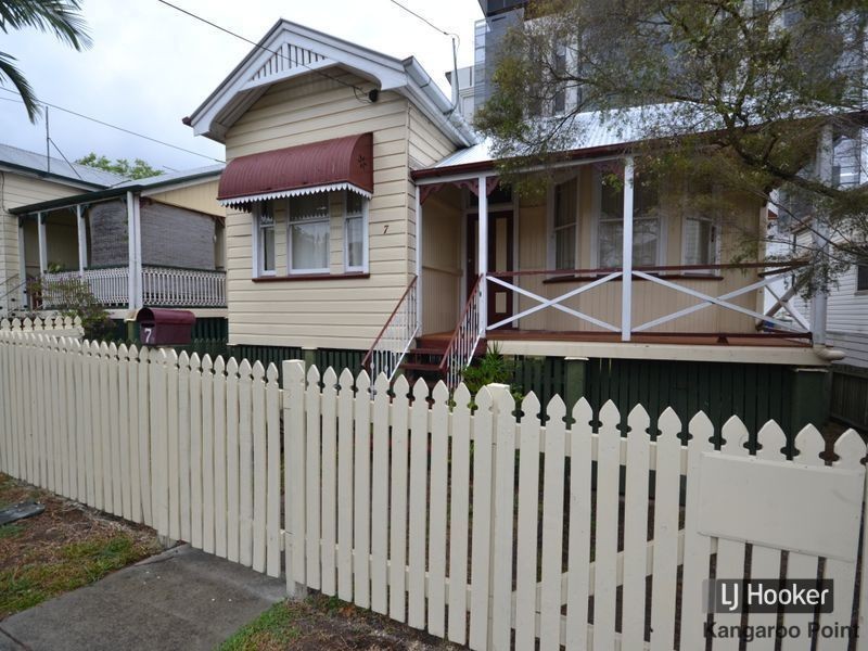 7 Duke Street, Kangaroo Point QLD 4169