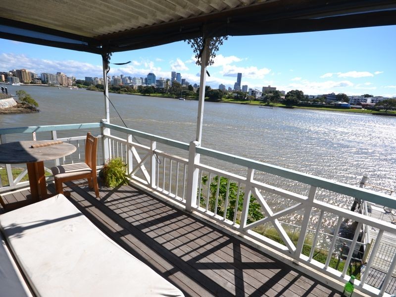 East Brisbane QLD 4169