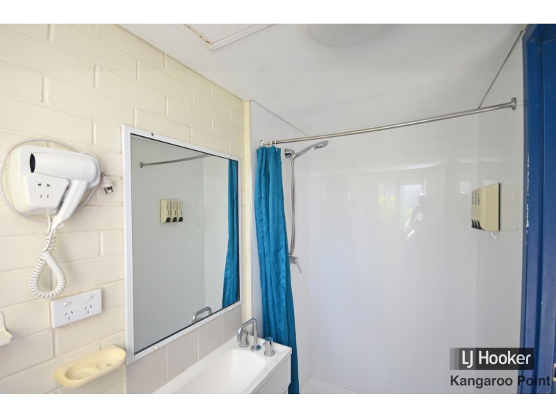 1/24 Tottenham Street, Woolloongabba QLD 4102