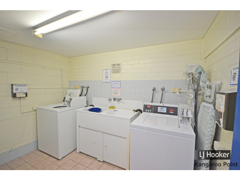 1/24 Tottenham Street, Woolloongabba QLD 4102