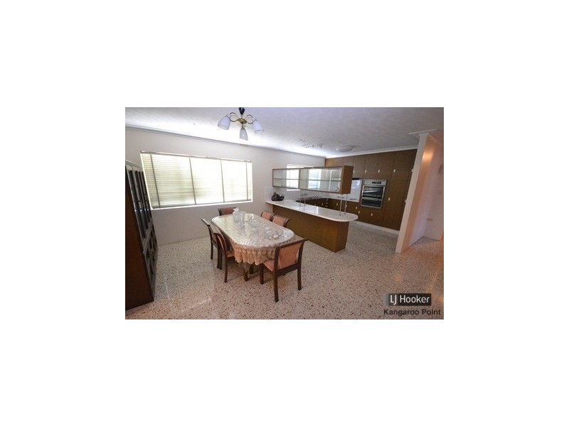 15 Carl Street, Woolloongabba QLD 4102