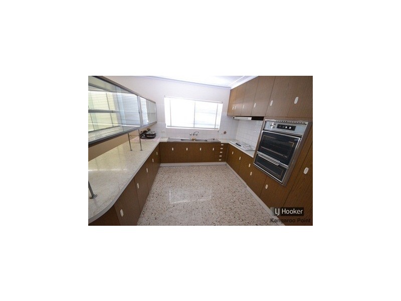 15 Carl Street, Woolloongabba QLD 4102