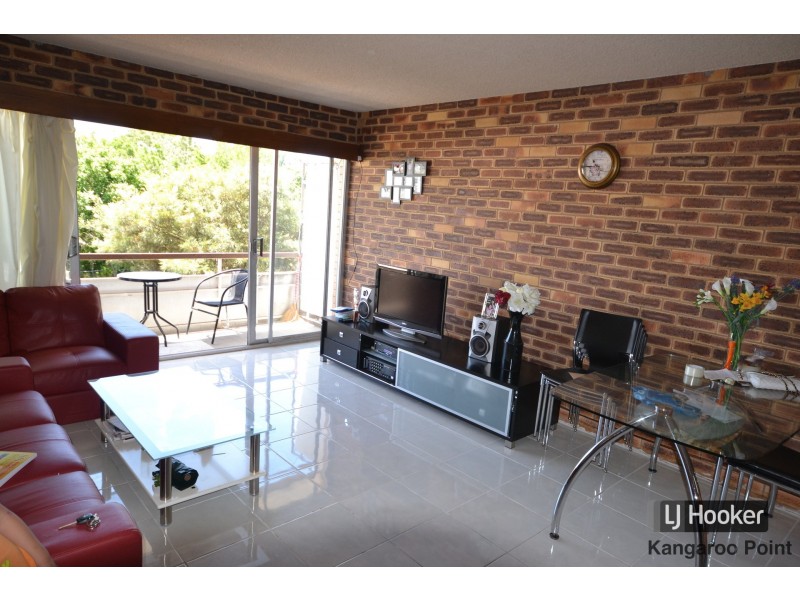 2/745 Logan Road, Greenslopes QLD 4120