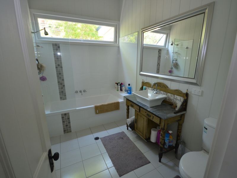 9 Edgar Street, East Brisbane QLD 4169