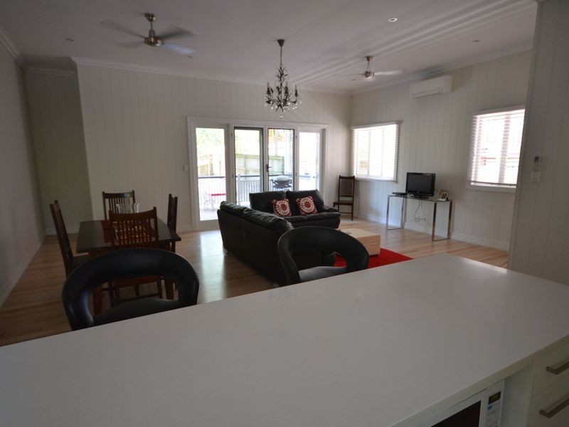 9 Edgar Street, East Brisbane QLD 4169