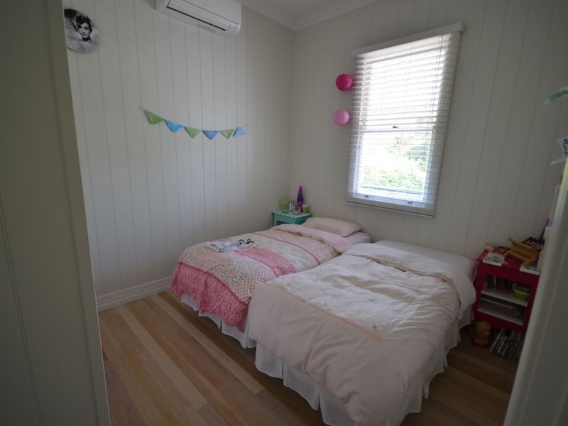 9 Edgar Street, East Brisbane QLD 4169