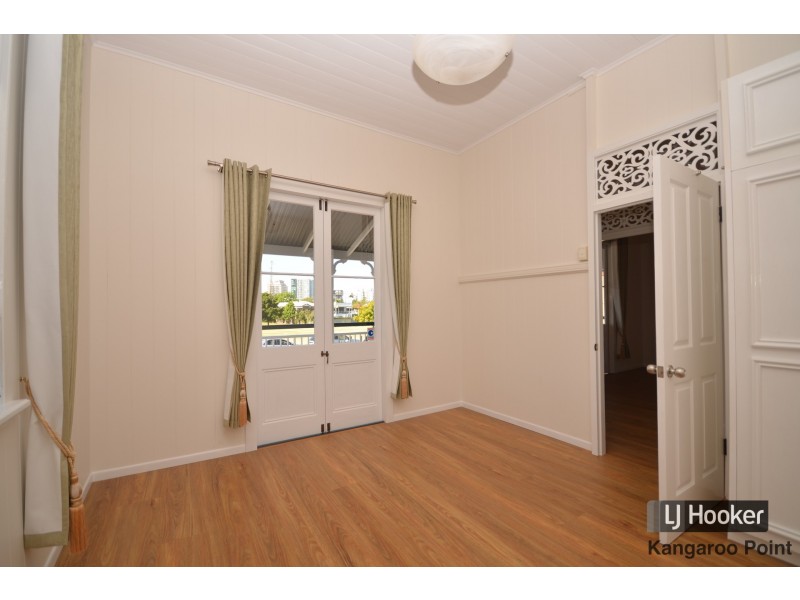 37 Baines Street, Kangaroo Point QLD 4169