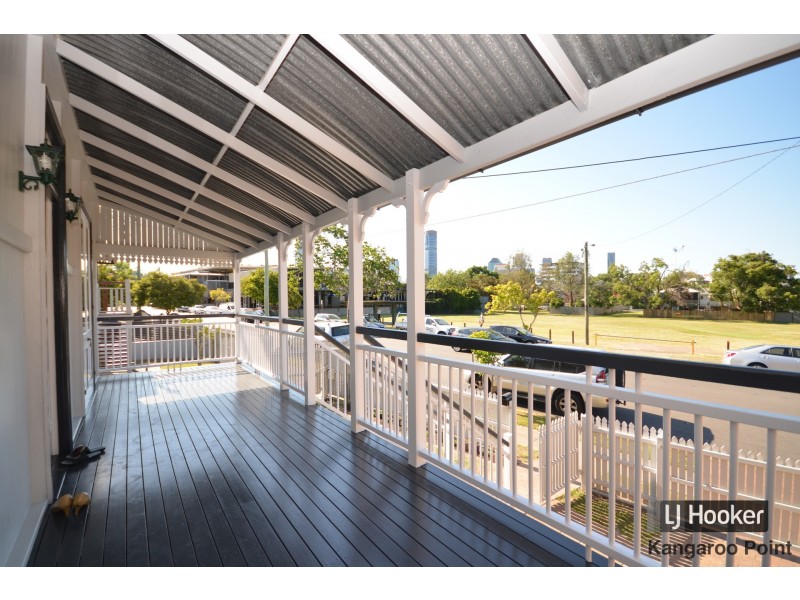 37 Baines Street, Kangaroo Point QLD 4169