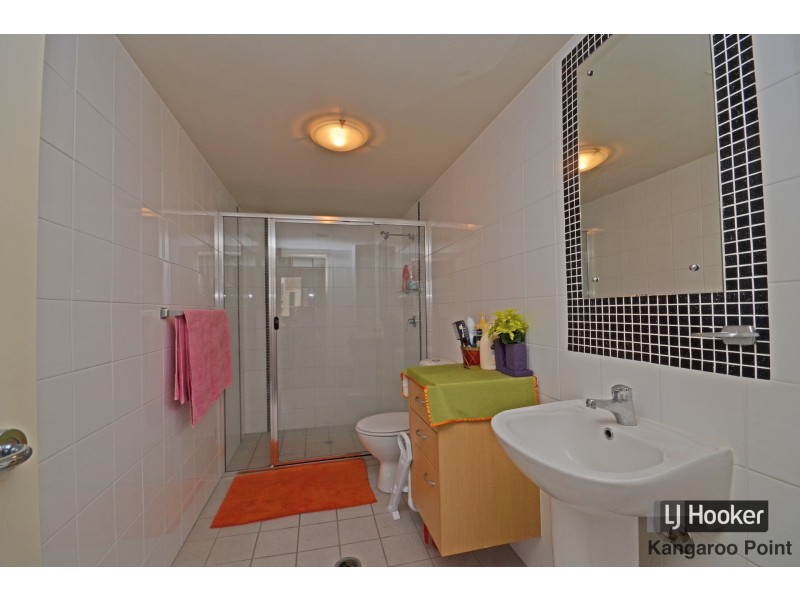 20/19 Thorn Street, Kangaroo Point QLD 4169