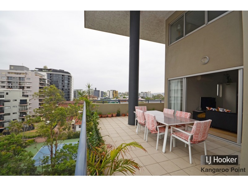 20/19 Thorn Street, Kangaroo Point QLD 4169