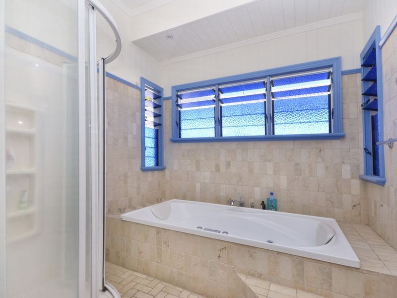 21 Hilton St, East Brisbane QLD 4169