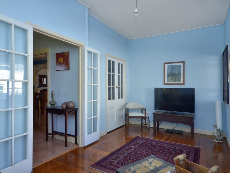 21 Hilton St, East Brisbane QLD 4169