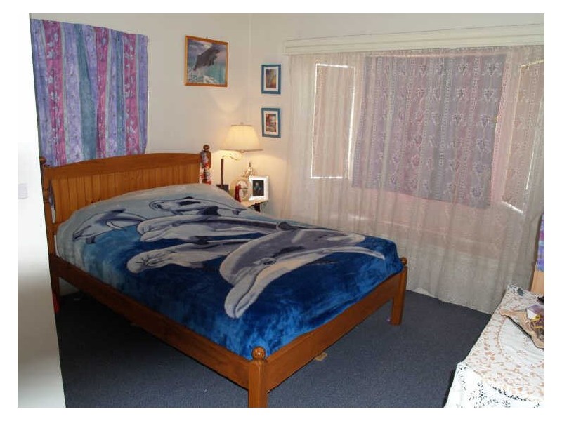 9 Morehead Avenue, Norman Park QLD 4170