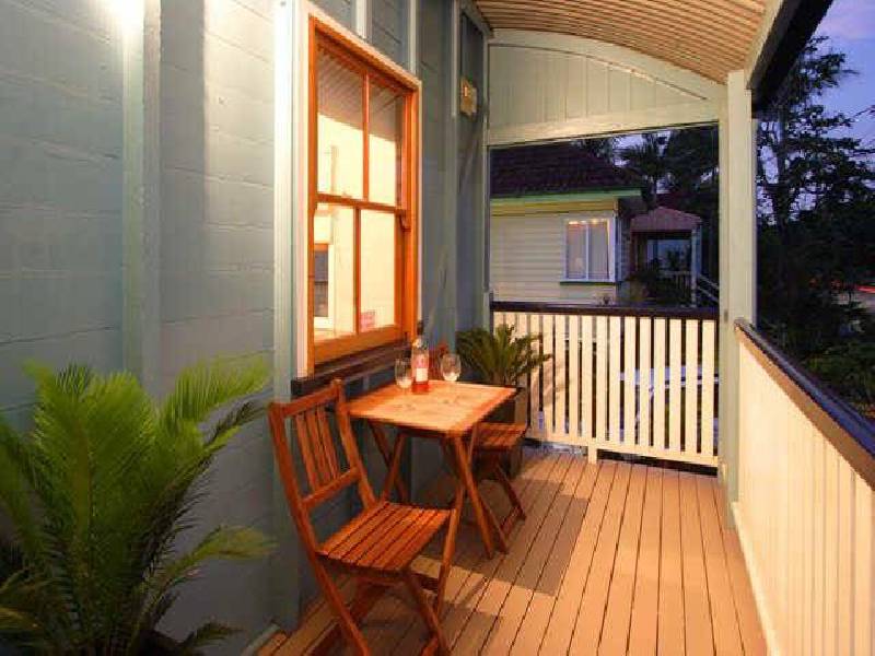 10 Geelong Street, East Brisbane QLD 4169