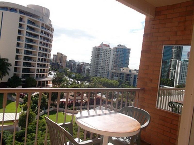 402/355 Main Street, Kangaroo Point QLD 4169