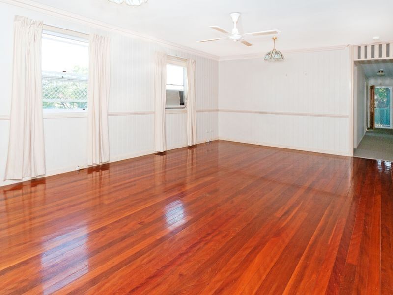 11 Caswell Street, East Brisbane QLD 4169